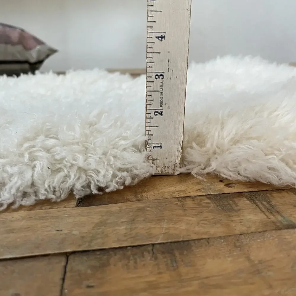 Unbranded Off White Sheepskin Small Area Rug 26'' x 12''